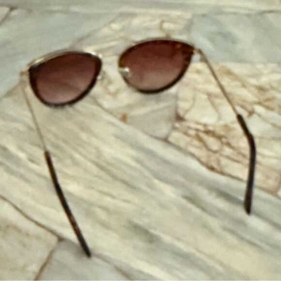 Tahari Brown and Gold Sunglasses